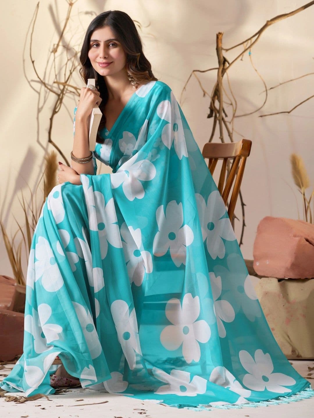 Moda Rapido Floral Poly Georgette Designer Saree thumbnail 4