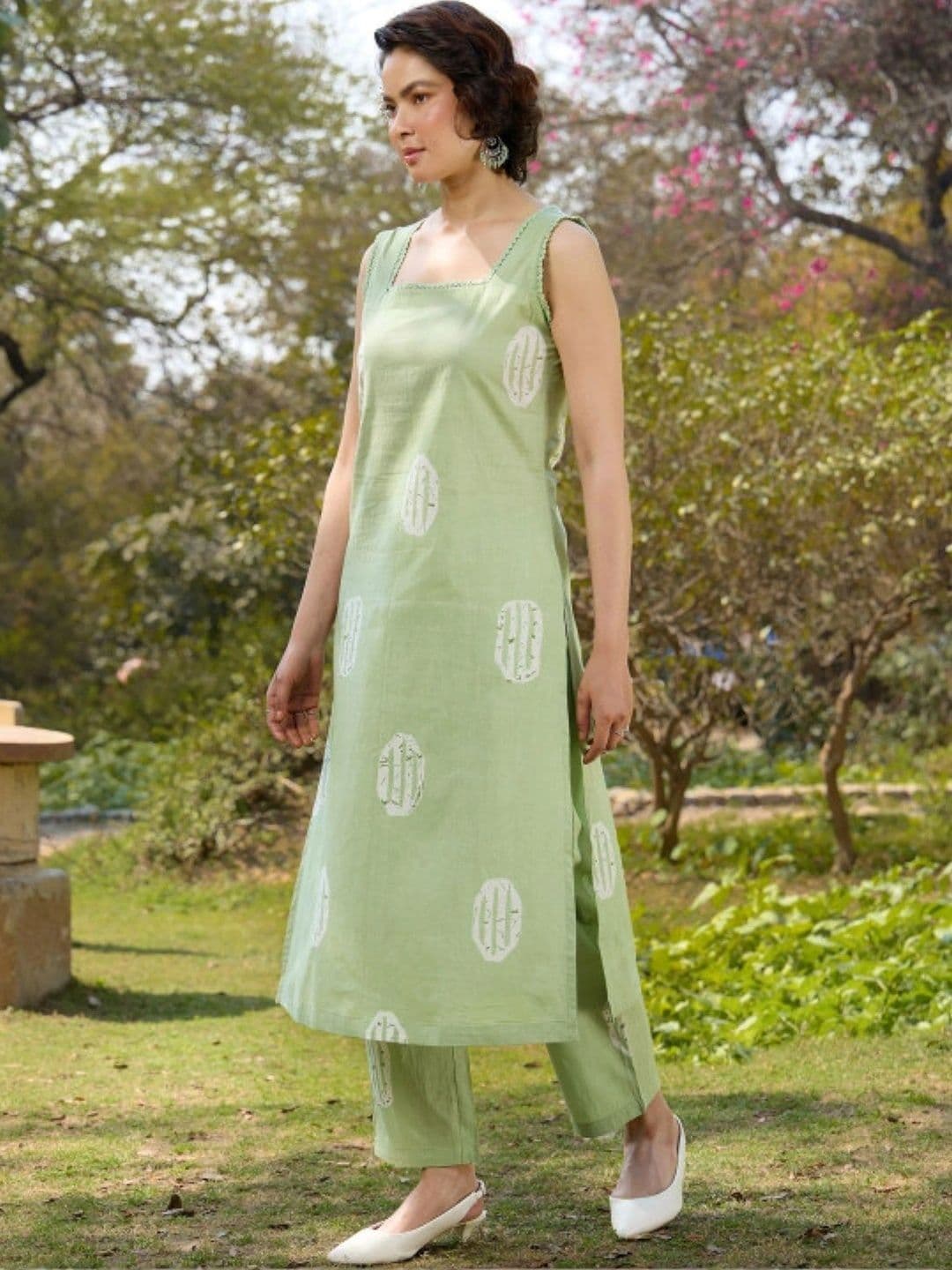 BrownEra Women Ethnic Motifs Printed Regular Pure Cotton Kurta Trousers & Dupatta thumbnail 2