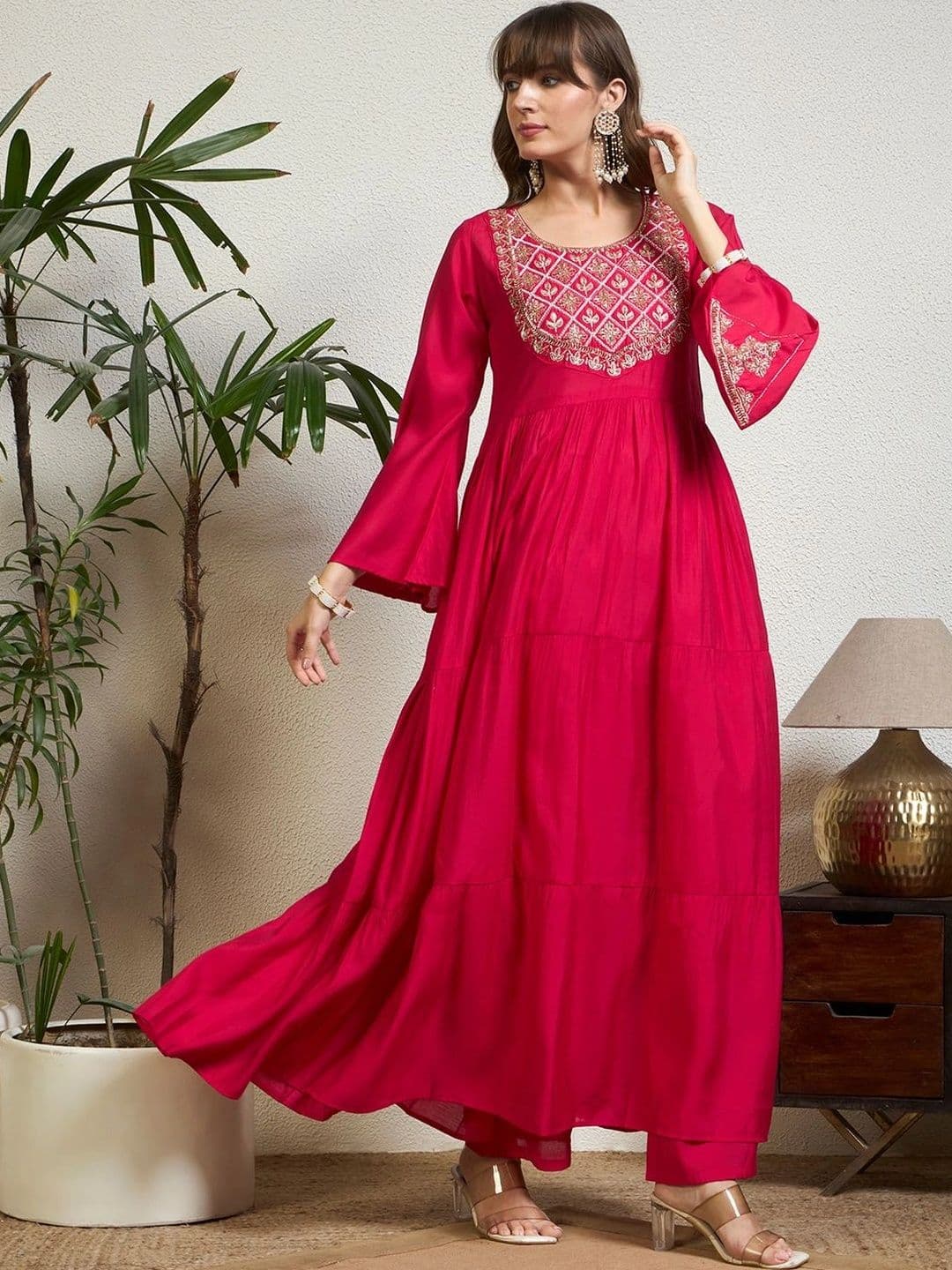 Honky Tonky Women Ethnic Motifs Embroidered Tiered Thread Work Kurta with Trousers & With Dupatta thumbnail 4