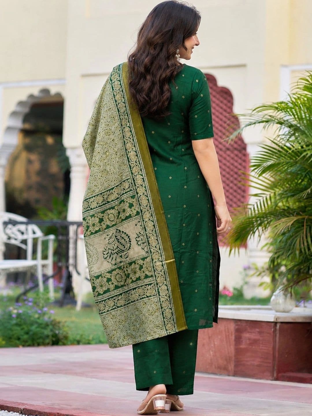 Aaghnya Women Ethnic Motifs Regular Kurta with Trousers & With Dupatta thumbnail 4
