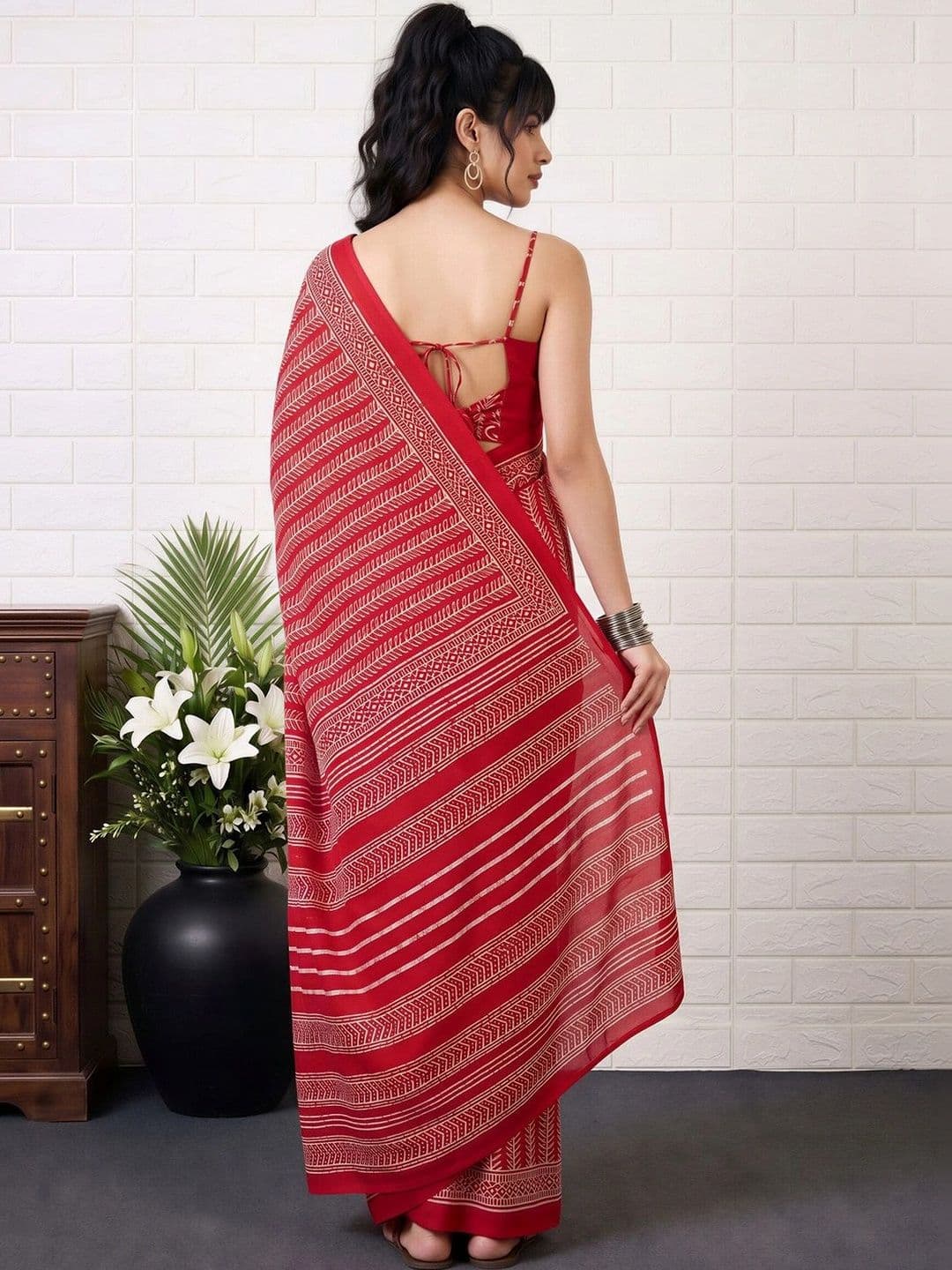 Anouk Women Ethnic Motifs Silk Blend Designer Block Print Saree thumbnail 3