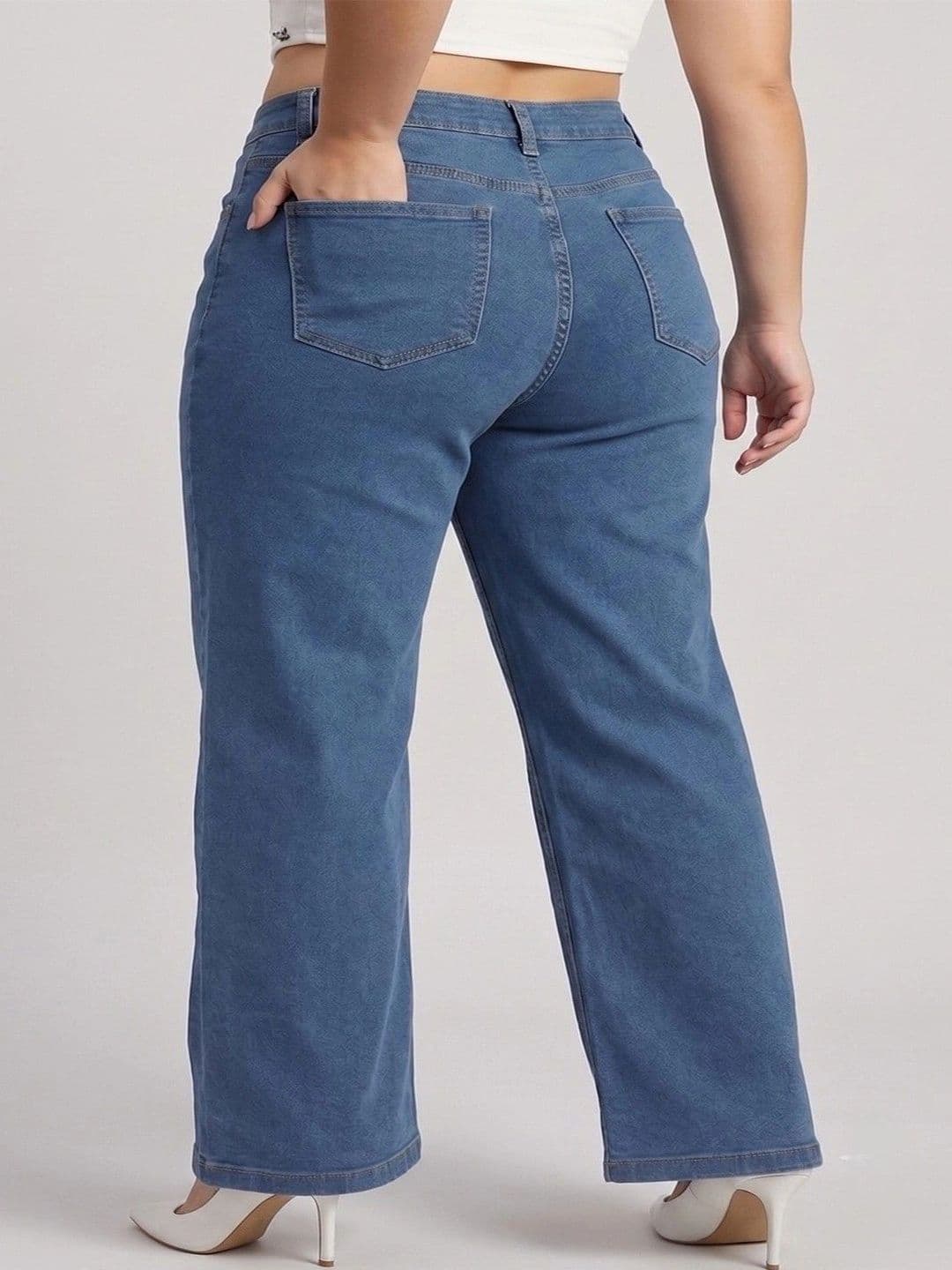 Chemistry Women Wide Leg High-Rise Light Fade Stretchable Jeans thumbnail 4