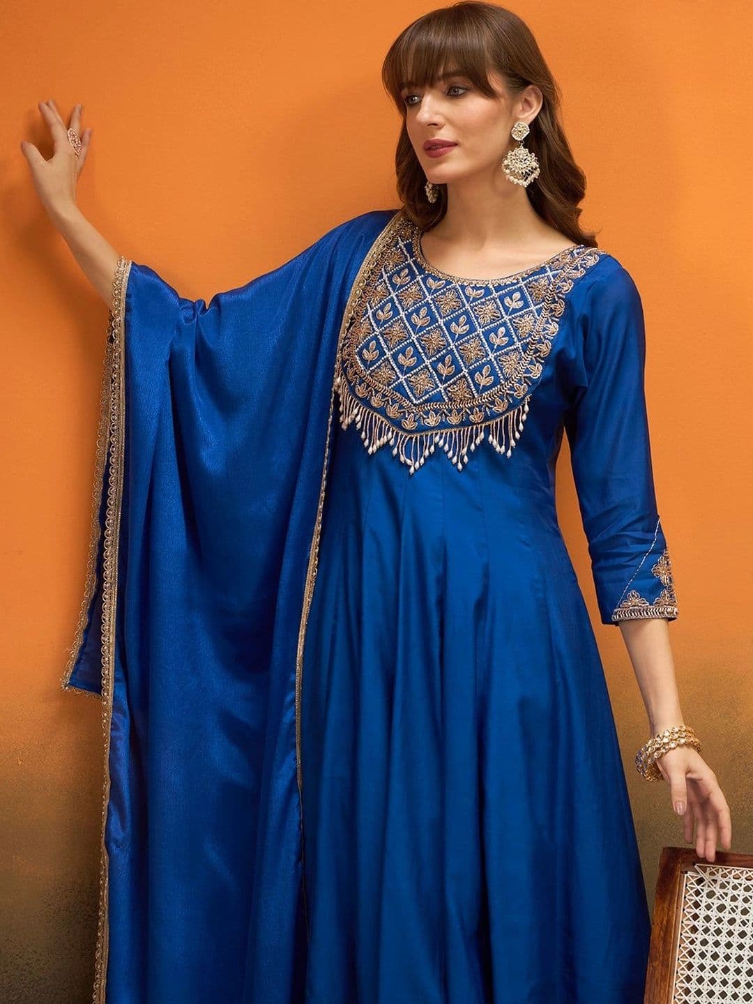 Honky Tonky Women Ethnic Motifs Embroidered Regular Gotta Patti Kurta with Trousers & With Dupatta thumbnail 6