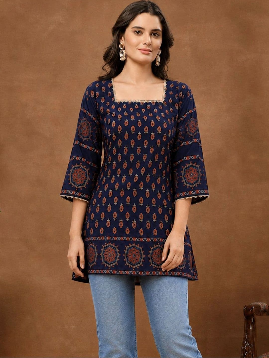 Sangria Ethnic Motifs Printed Square Neck Kurti thumbnail 5