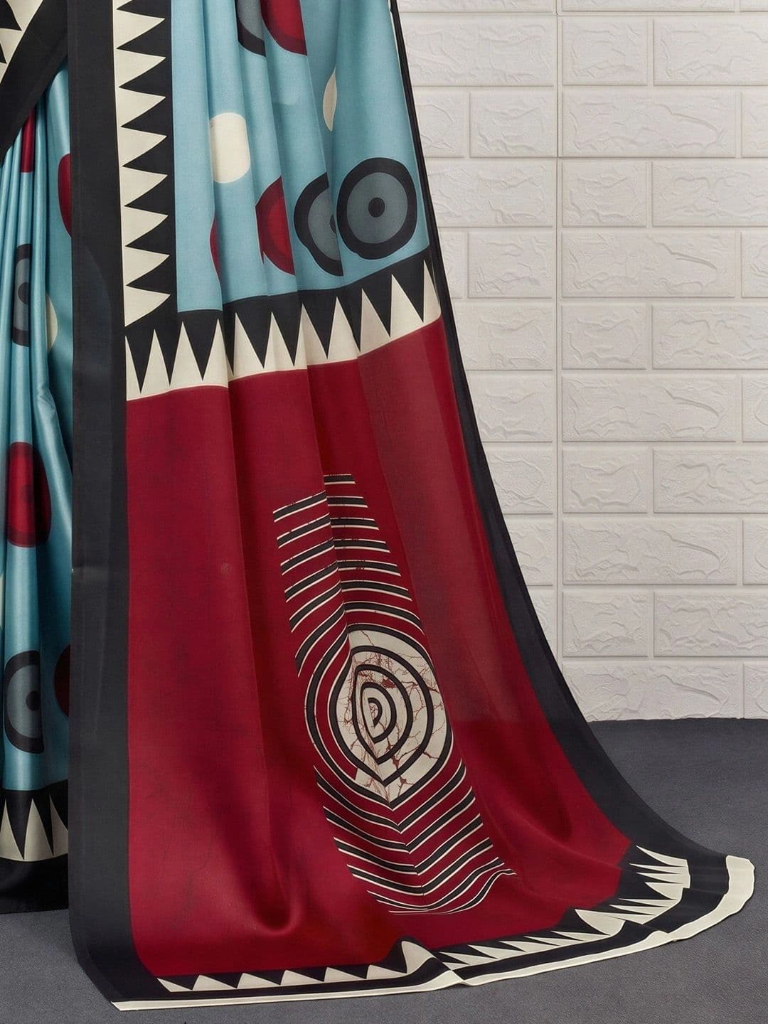 Anouk Ethnic Motifs Satin Designer Saree thumbnail 4