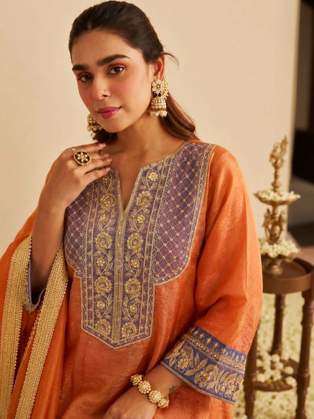 Colors  of Earth Colors of Earth Women Ethnic Motifs Embroidered Regular Thread Work Pure Silk Kurta with Patiala & With thumbnail 2