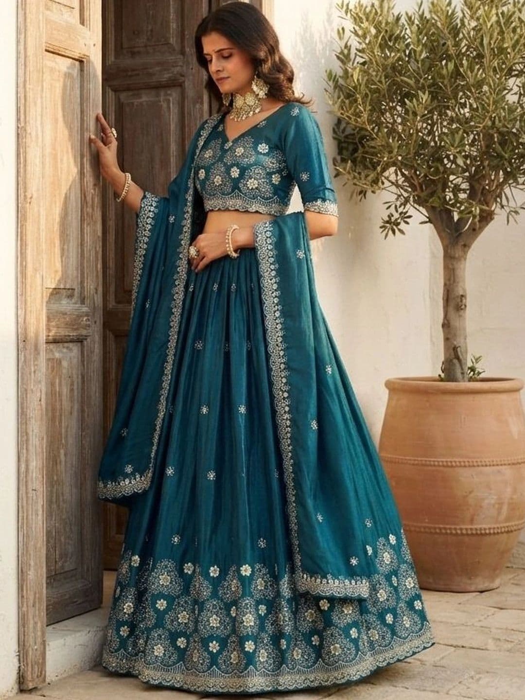 HERE&NOW Embroidered Thread Work Semi-Stitched Lehenga & Blouse With Dupatta thumbnail 2