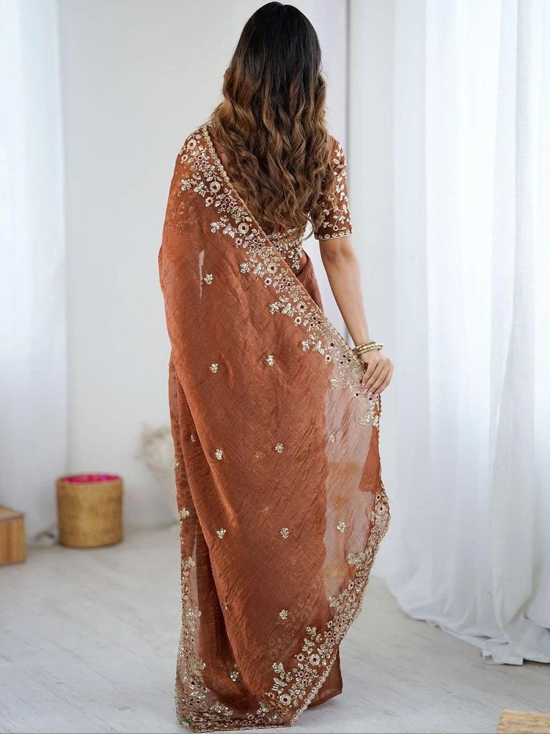 Jogmaya Fashion Floral Zari Silk Blend Designer Saree thumbnail 6