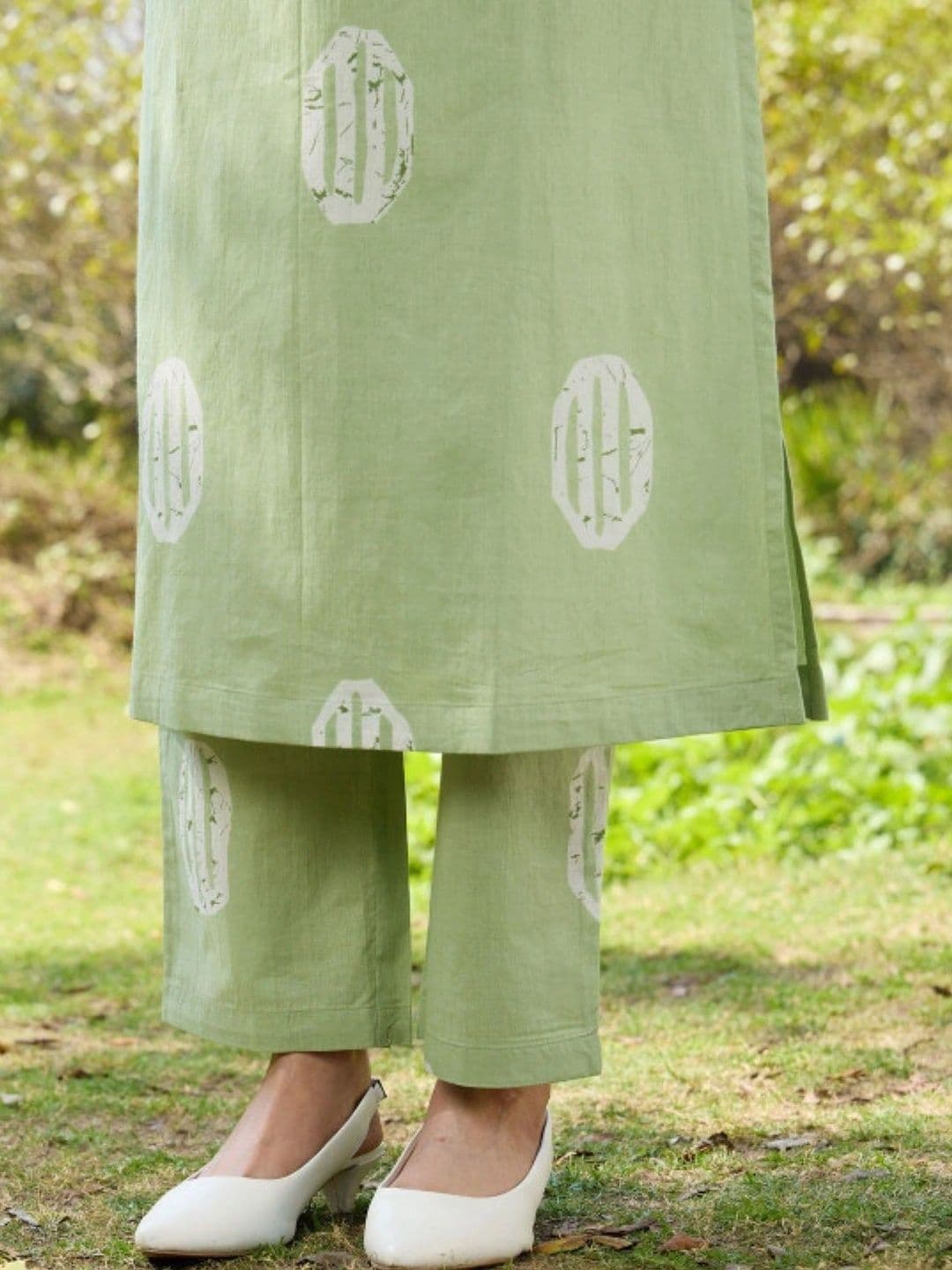 BrownEra Women Ethnic Motifs Printed Regular Pure Cotton Kurta Trousers & Dupatta thumbnail 4