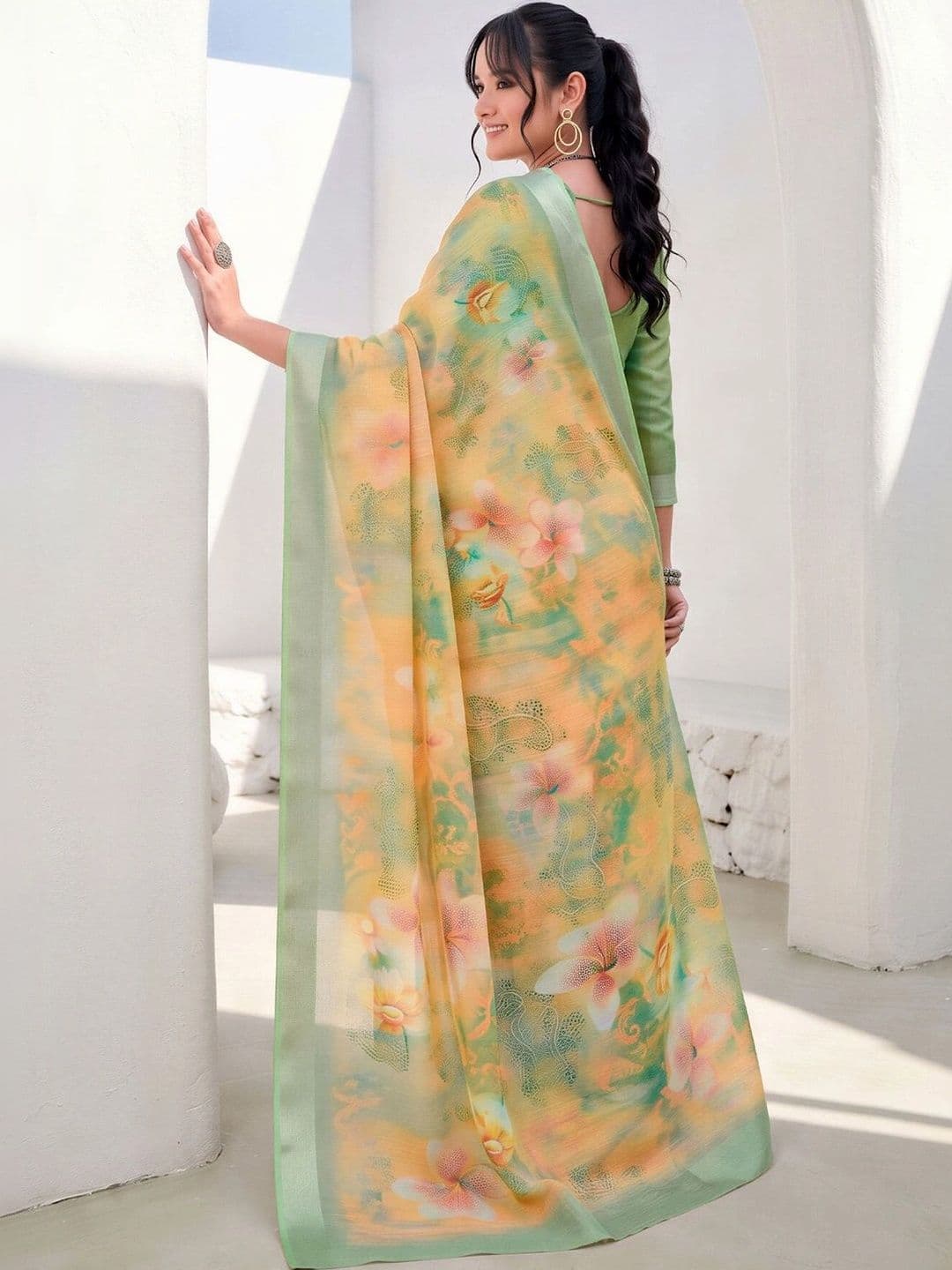Anouk Floral Zari Fusion Block Print Saree thumbnail 3