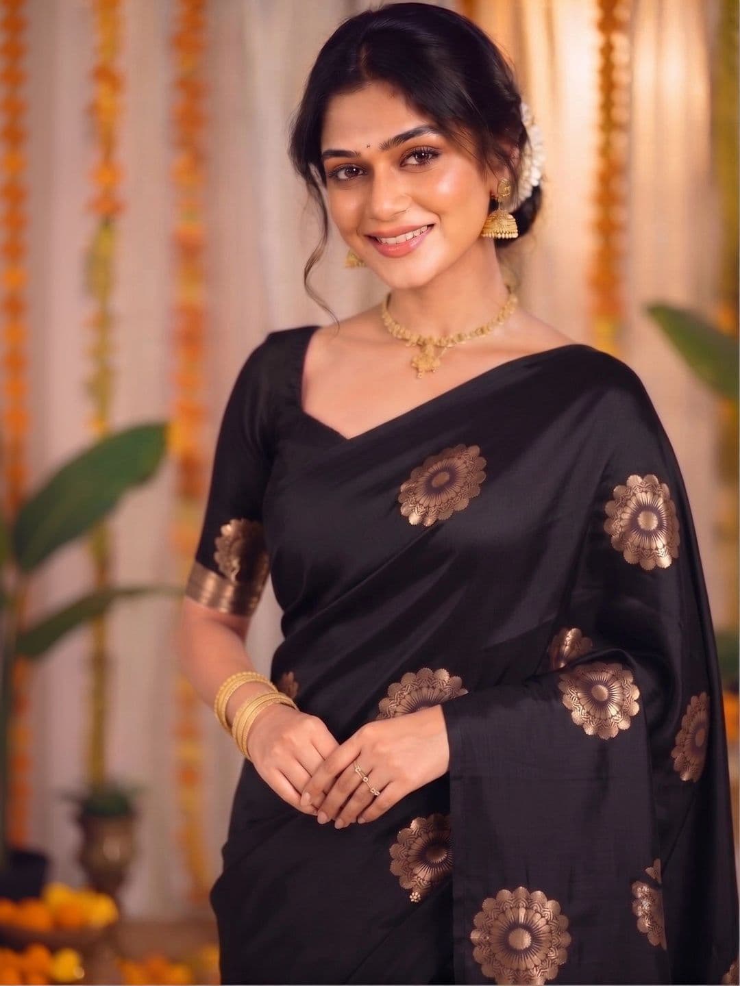 VILLE FASHION Women Warli Zari Art Silk Kanjeevaram Saree thumbnail 3