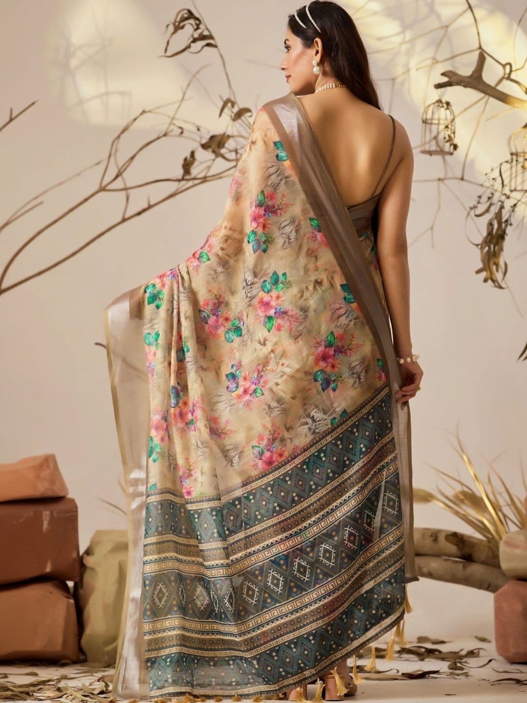 Moda Rapido Floral Zari Linen Blend Designer Saree thumbnail 4