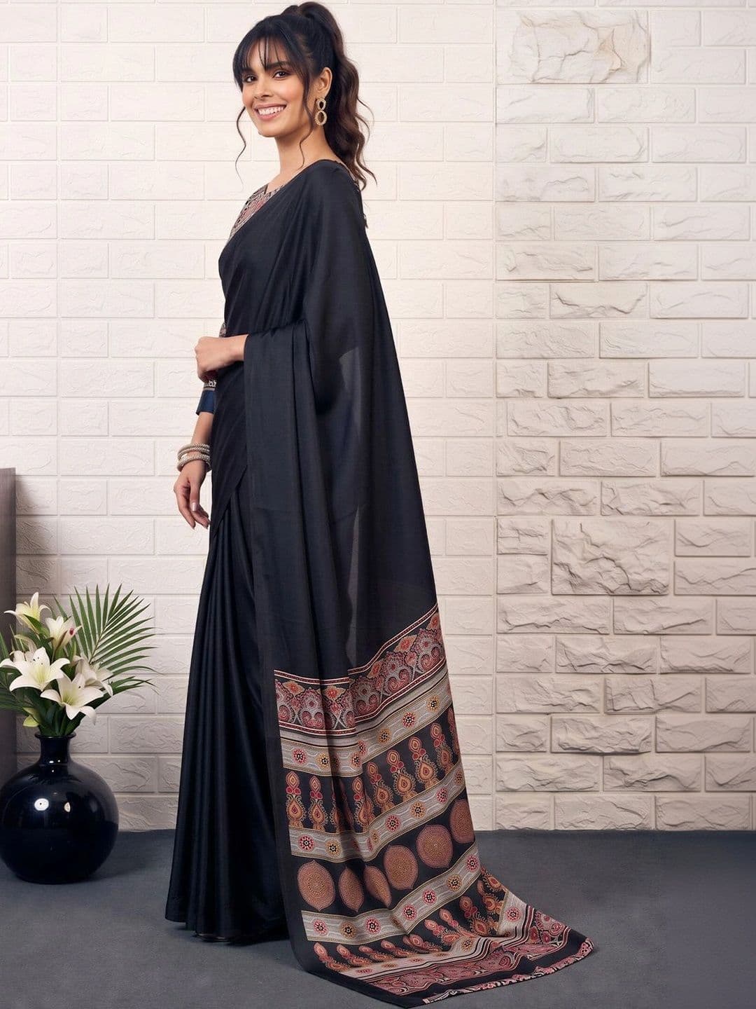 Anouk Paisley Satin Designer Saree thumbnail 4