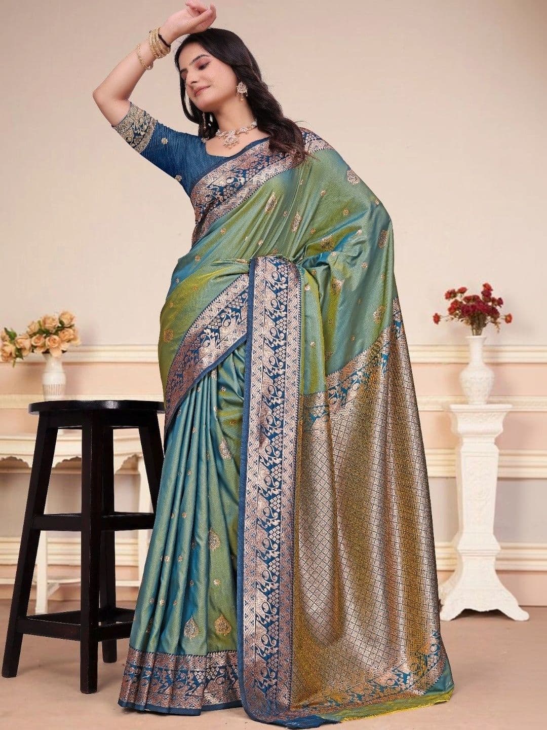 RANGREET Ethnic Motifs Zari Saree thumbnail 4