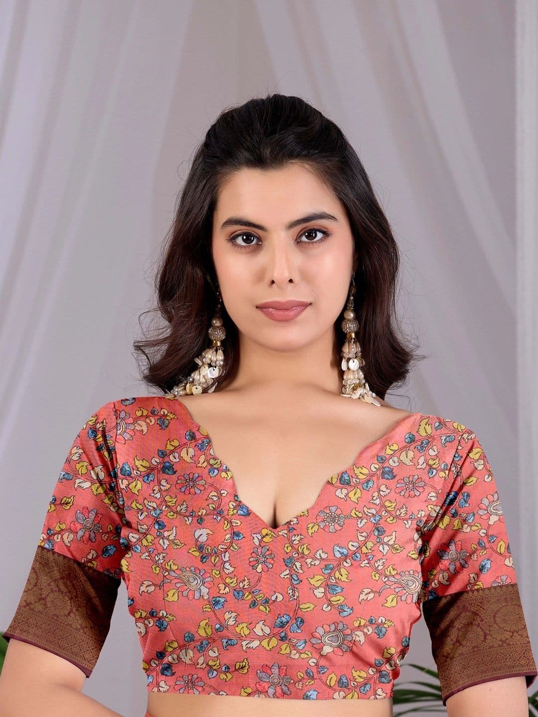 Moda Rapido Floral Zari Silk Blend Designer Saree thumbnail 4