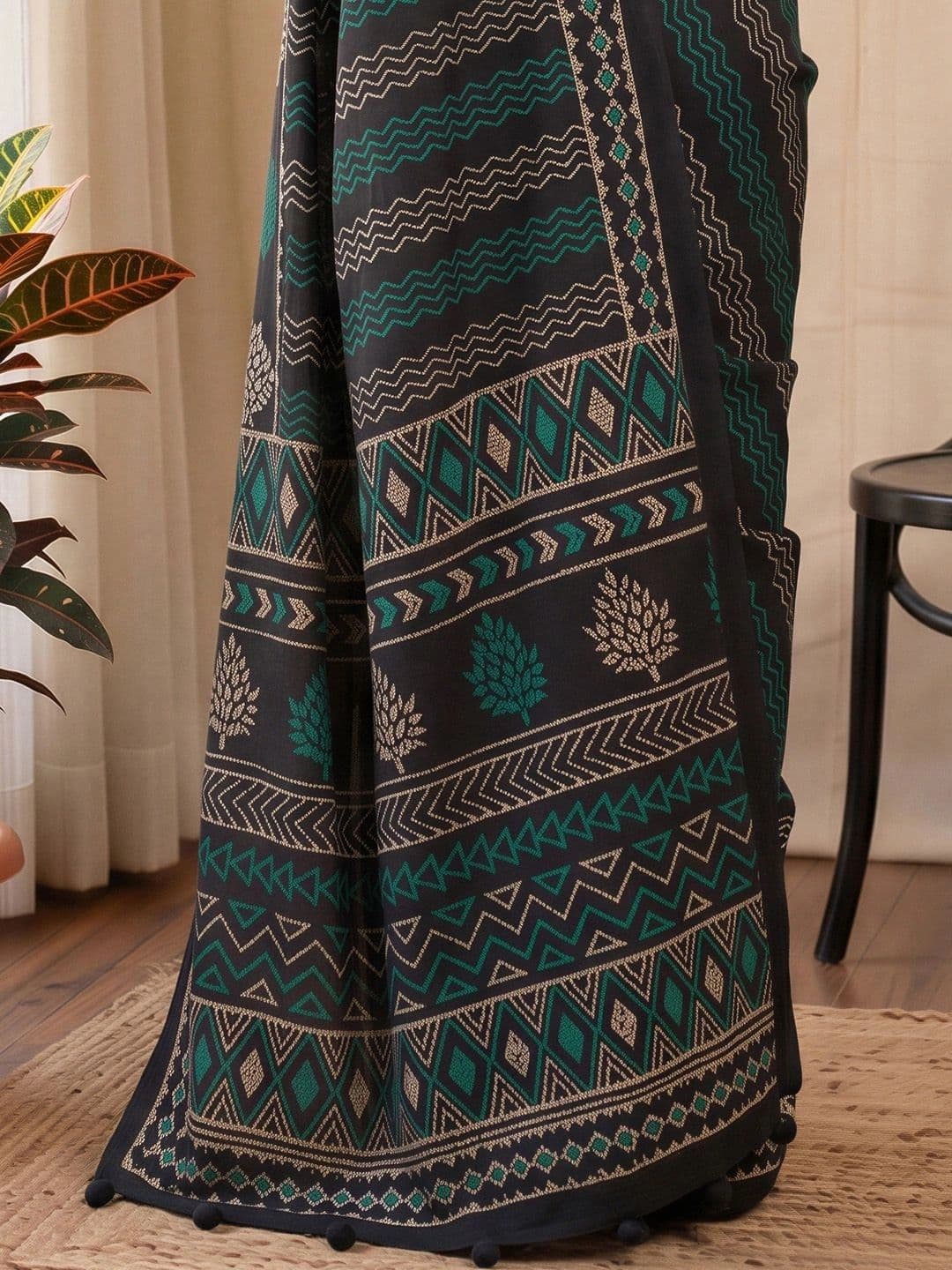 Anouk Batik Silk Blend Designer Block Print Saree thumbnail 7