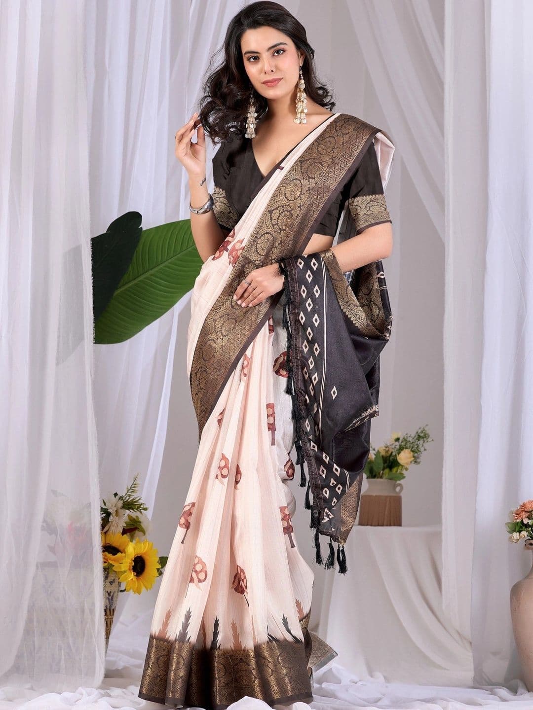 Moda Rapido Ethnic Motifs Zari Silk Blend Designer Saree thumbnail 2