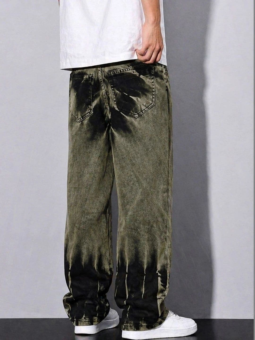 VERTICALS Men Straight Fit Mid-Rise Acid Wash Jeans thumbnail 3