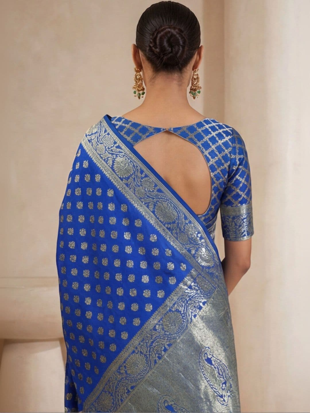 Anouk Rustic Woven Design Zari Silk Blend Designer Banarasi Saree thumbnail 3