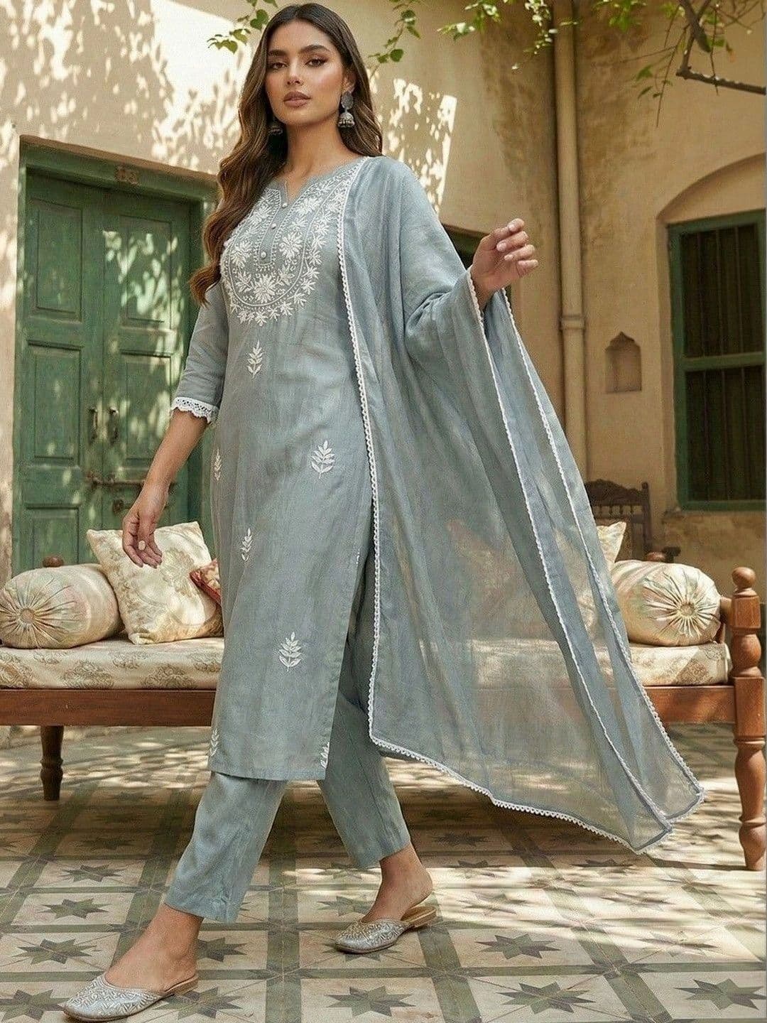 Anouk Women Ethnic Motifs Embroidered Regular Thread Work Kurta with Trousers & Dupatta thumbnail 5