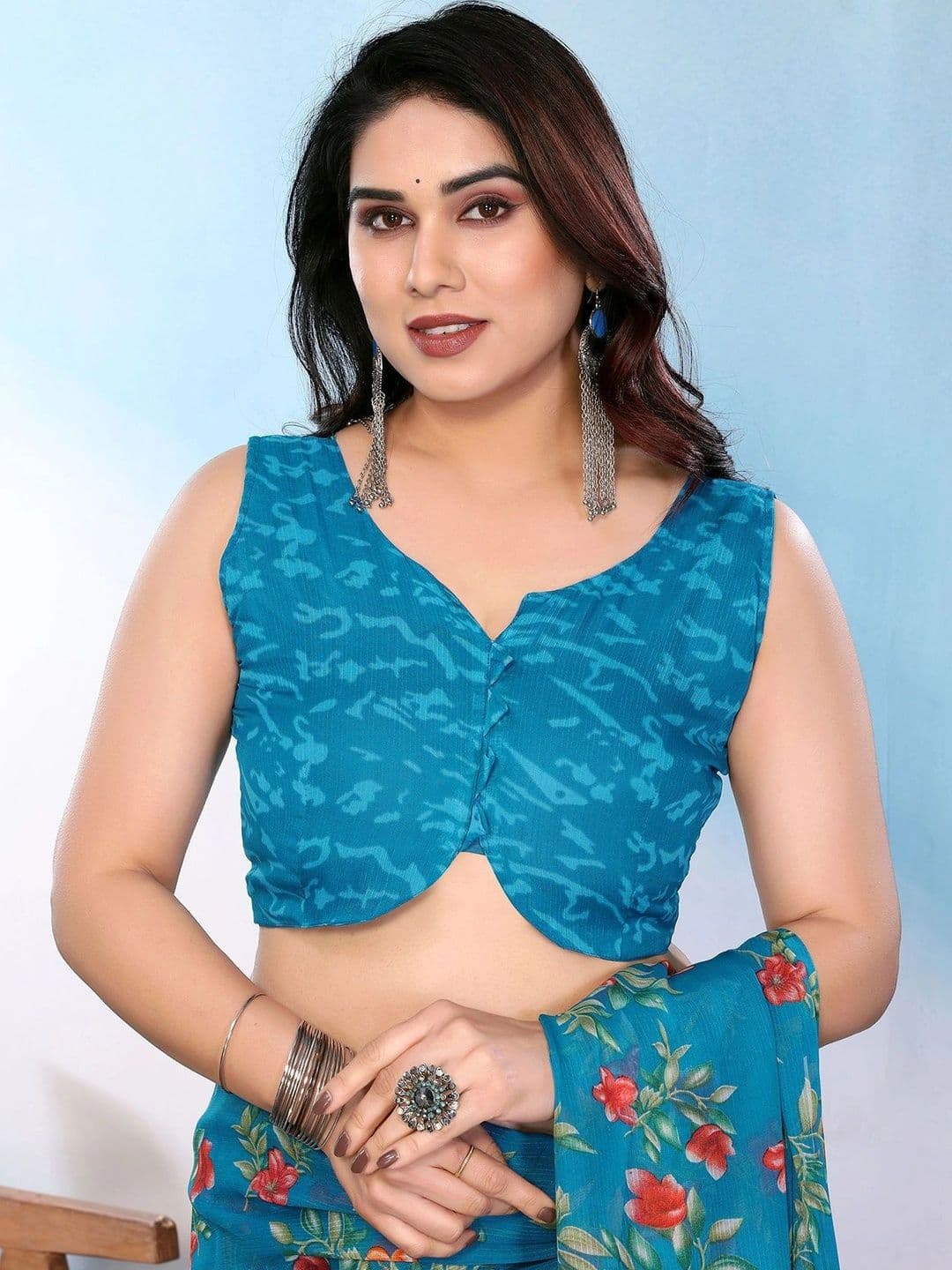 priyashi Floral Pure Georgette Saree thumbnail 4