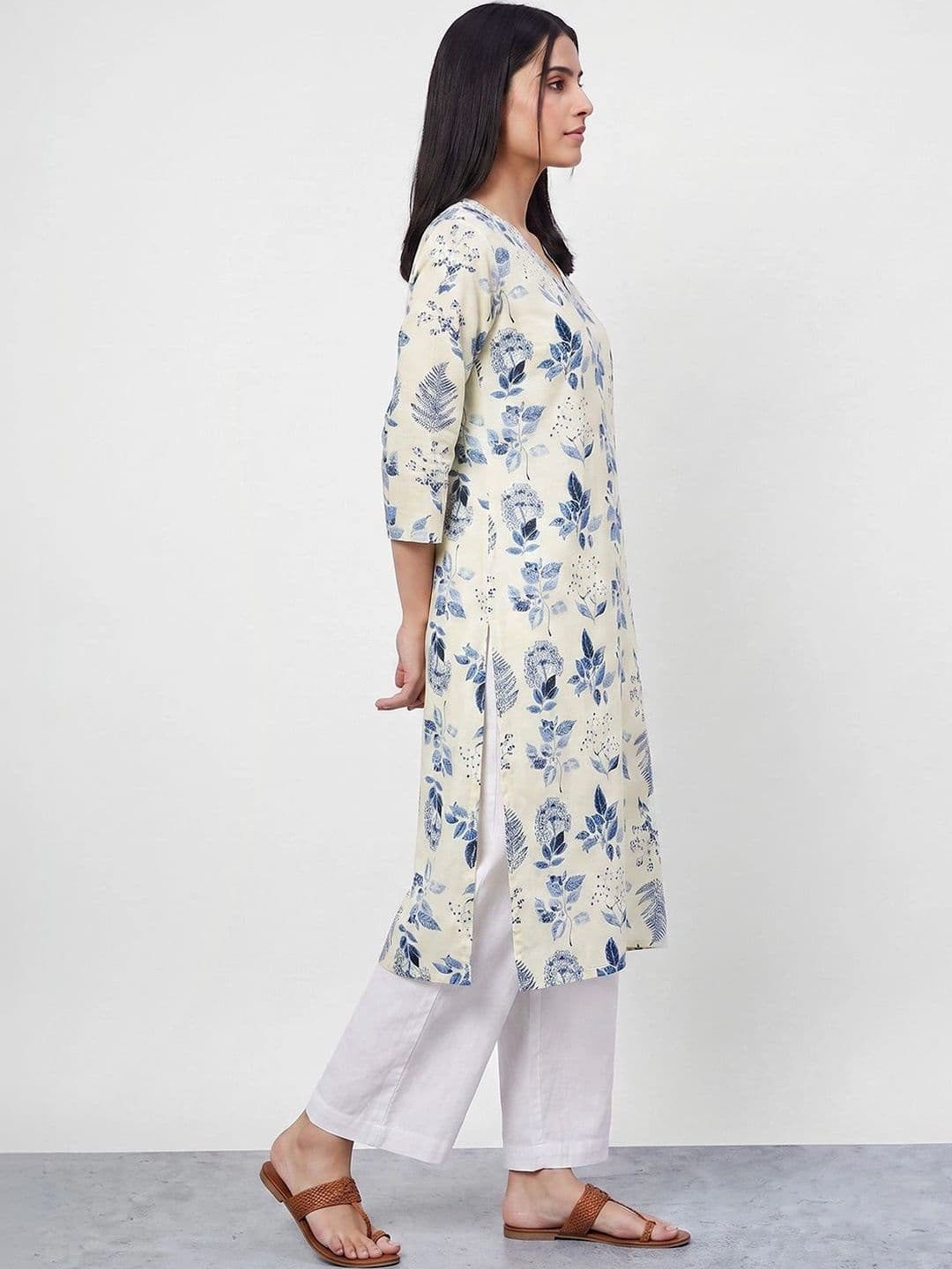 Melange by Lifestyle Women Floral Printed Thread Work Floral Kurta thumbnail 3