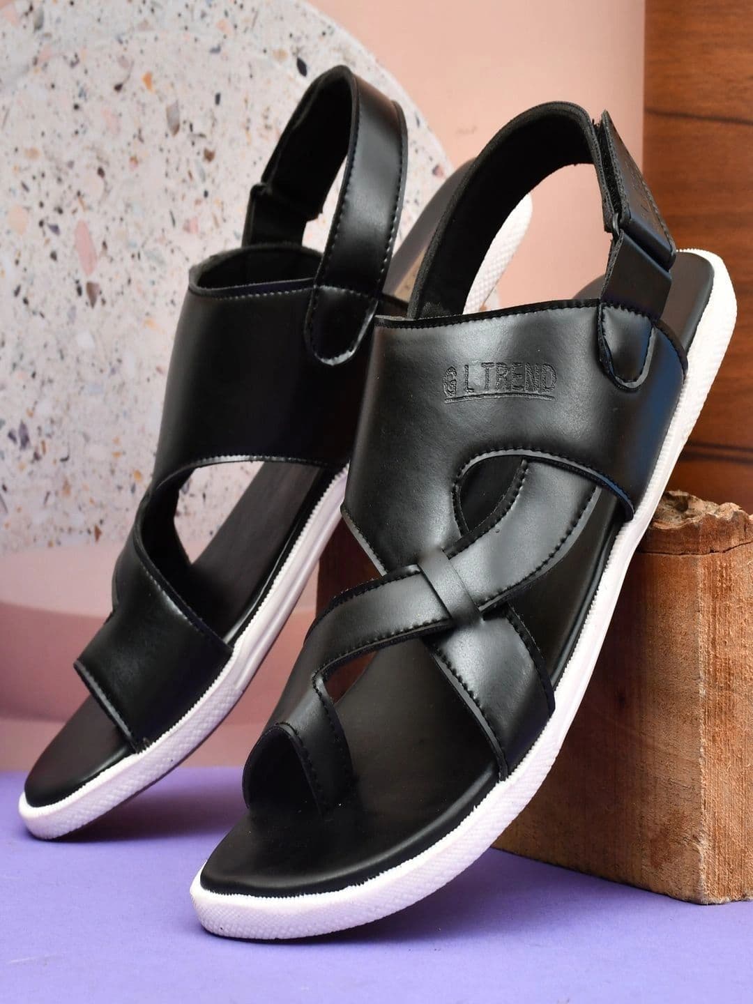 G L Trend Men Black Solid Casual Comfort Sandals with Cross-Strap Design thumbnail 3