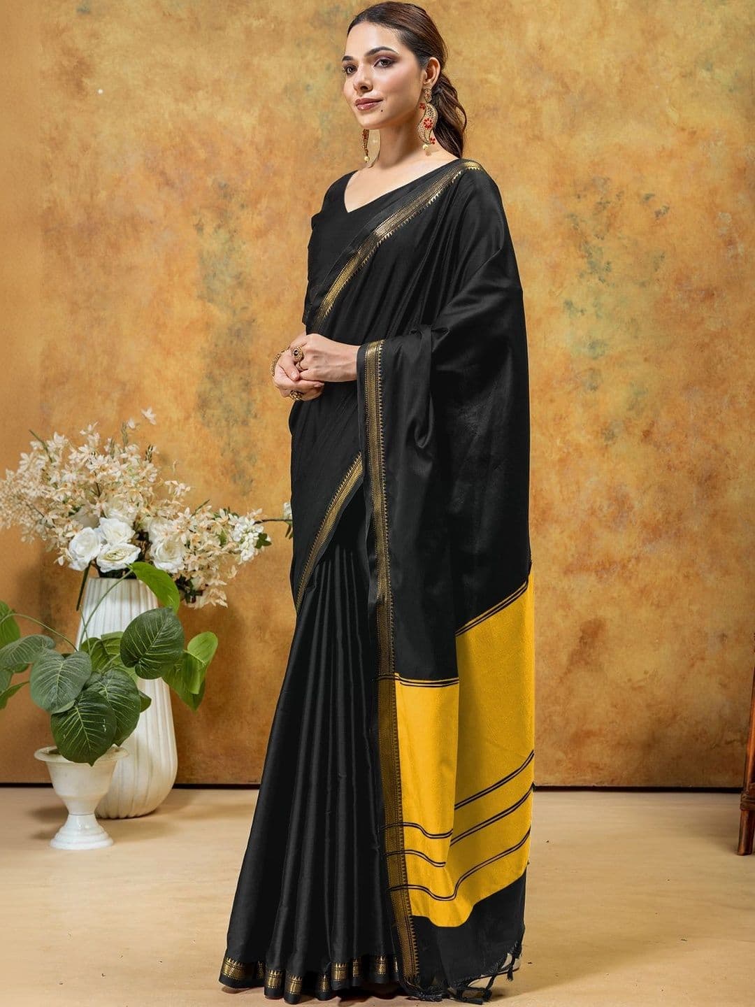 KALINI Zari Designer Gadwal Saree thumbnail 4