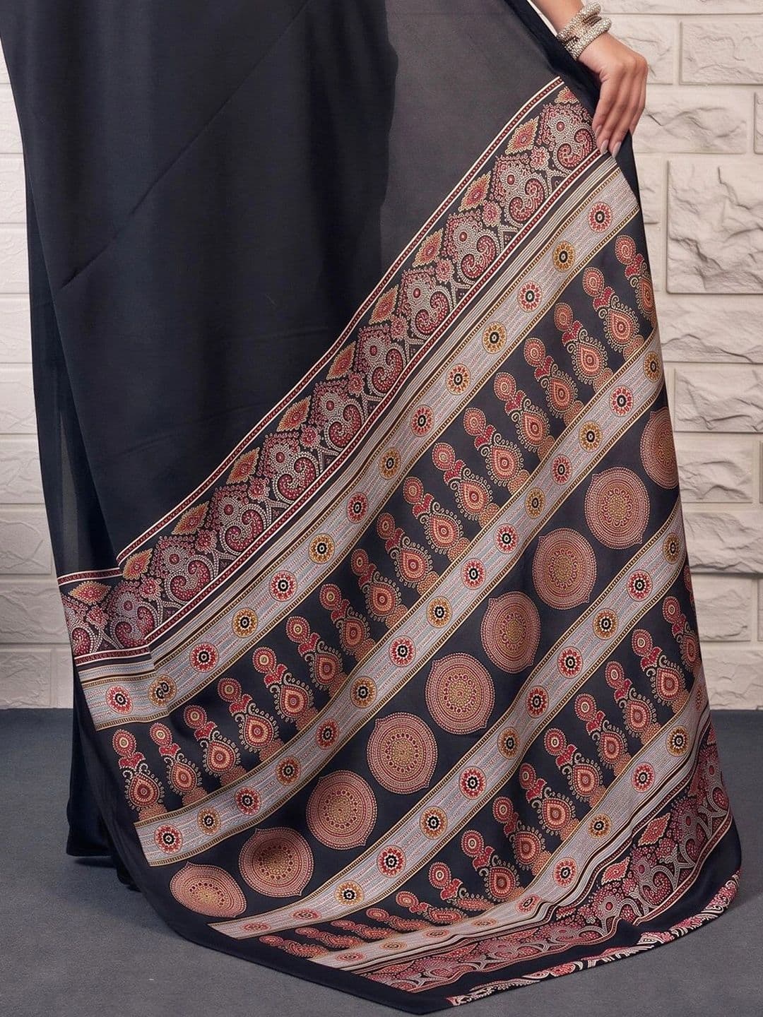 Anouk Paisley Satin Designer Saree thumbnail 7