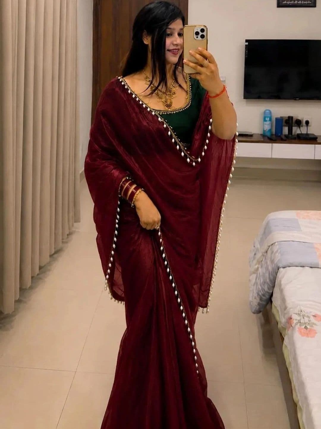 LabelVASTRA Beads and Stones Silk Blend Saree thumbnail 3