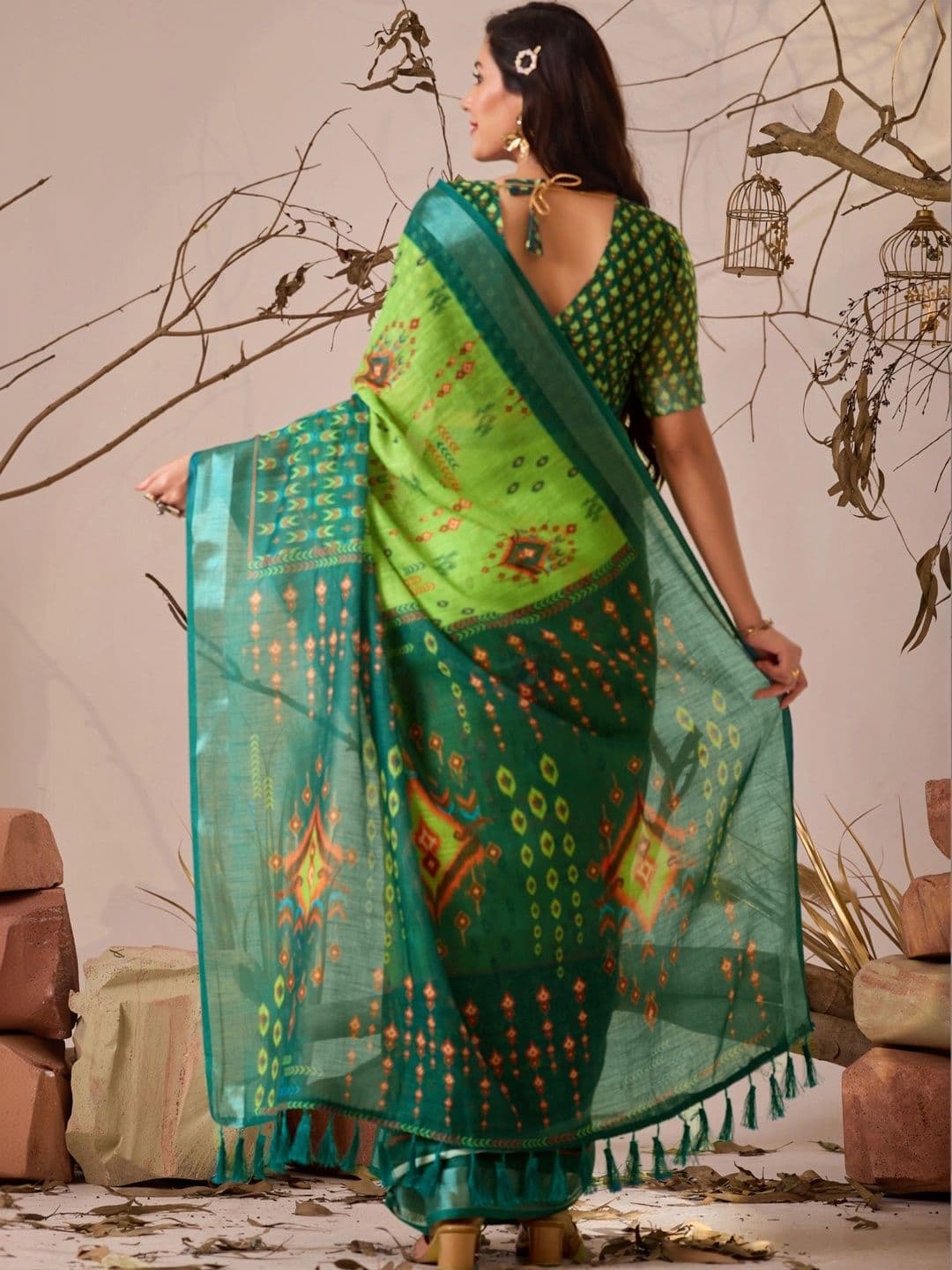 Moda Rapido Ethnic Motifs Linen Blend Designer Patola Saree thumbnail 4