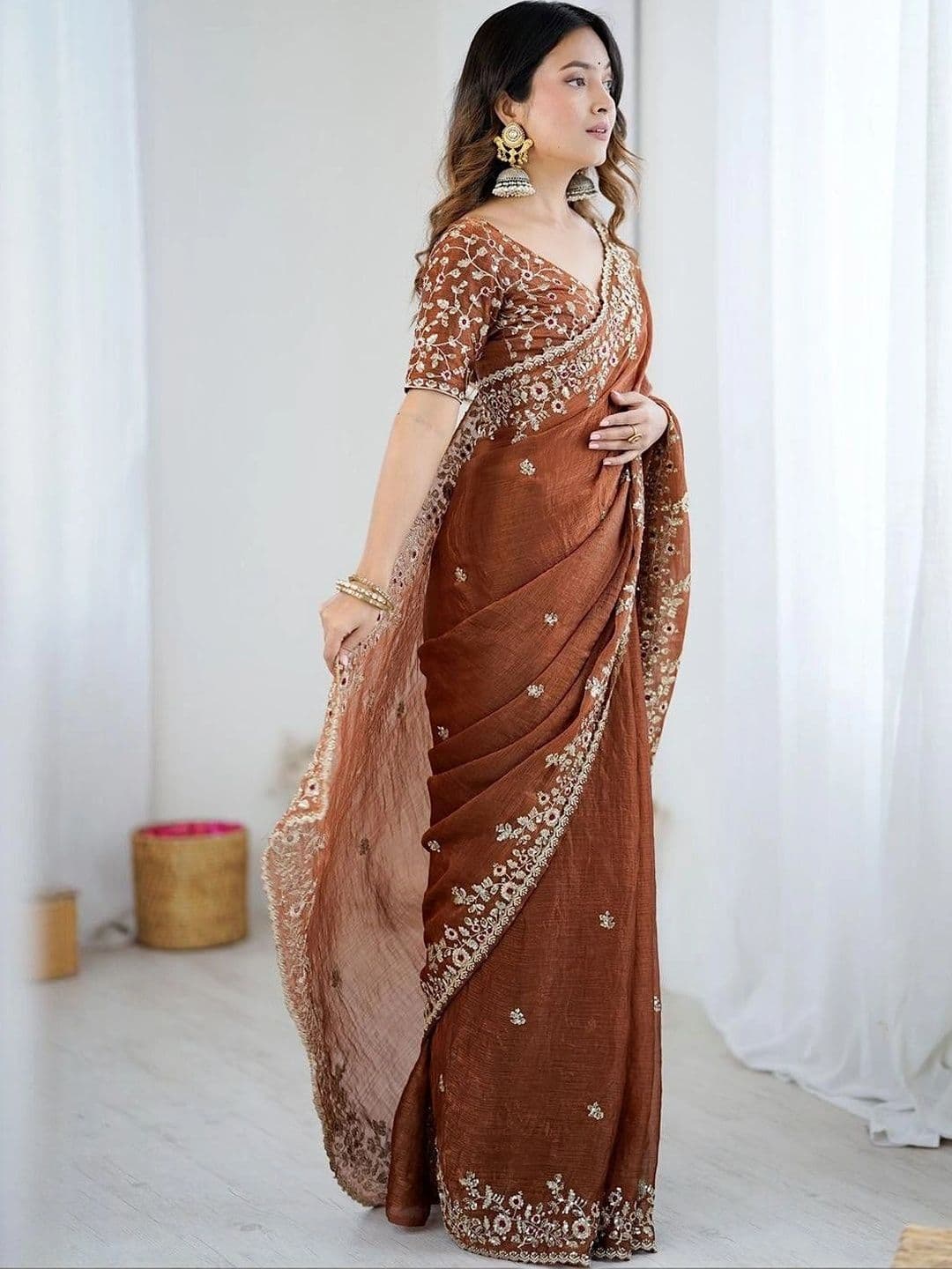 Jogmaya Fashion Embellished Embroidered Silk Blend Designer Saree thumbnail 4