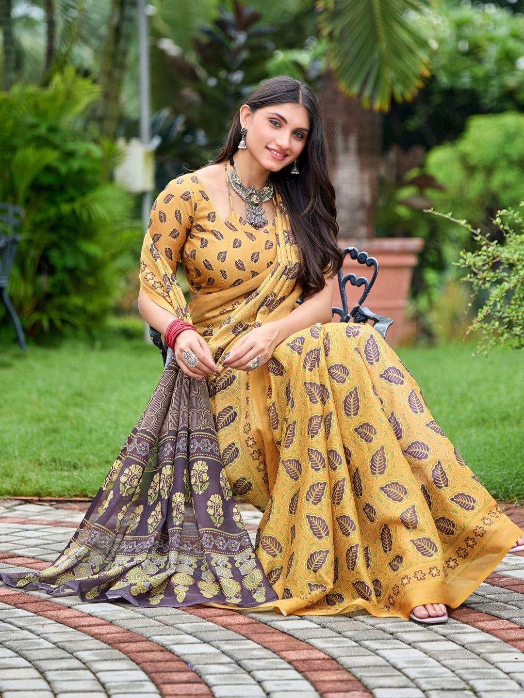 K 5 Fashion women Paisley Embroidered Pure Cotton Fusion Ikat Saree thumbnail 6