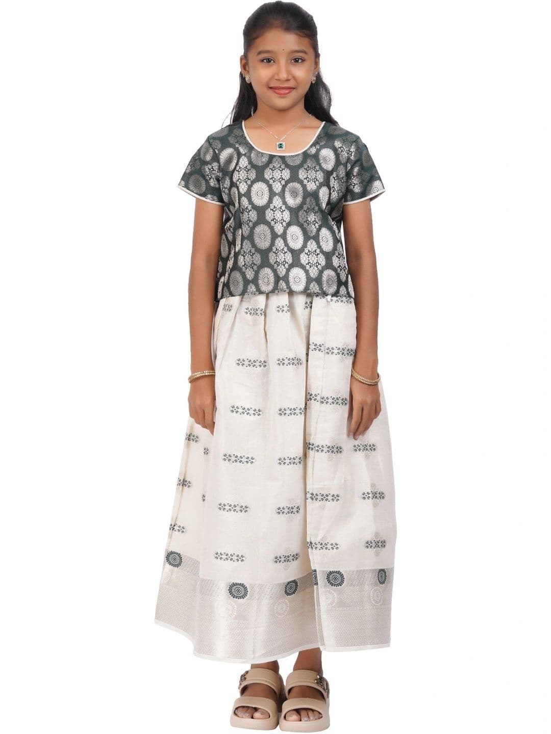 SKV ETHNIVERSE Girls Printed Ready to Wear Lehenga & Blouse thumbnail 4