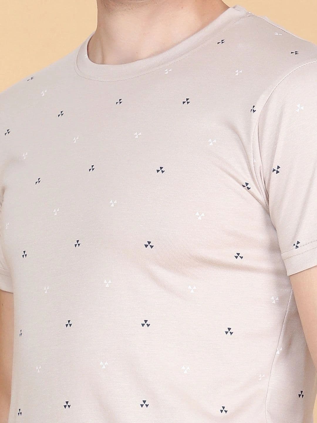 V-Mart Men Printed Round Neck Slim Fit T-shirt thumbnail 2