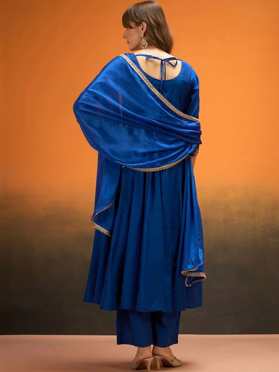 Honky Tonky Women Ethnic Motifs Embroidered Regular Gotta Patti Kurta with Trousers & With Dupatta thumbnail 4