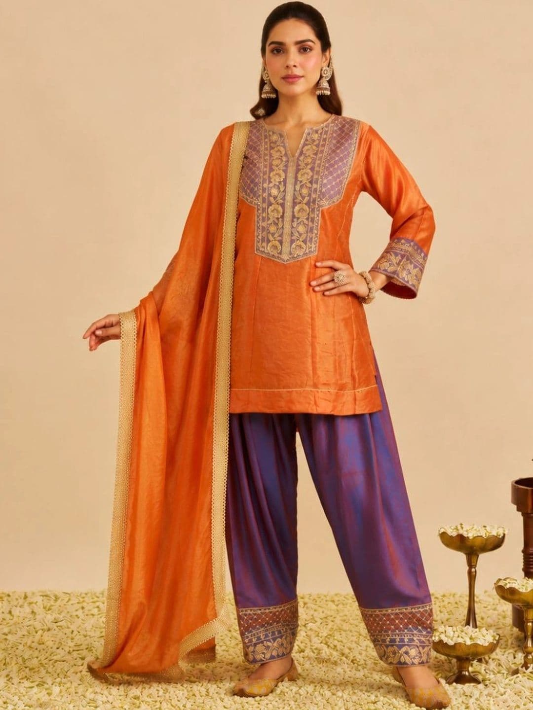 Colors  of Earth Colors of Earth Women Ethnic Motifs Embroidered Regular Thread Work Pure Silk Kurta with Patiala & With thumbnail 3