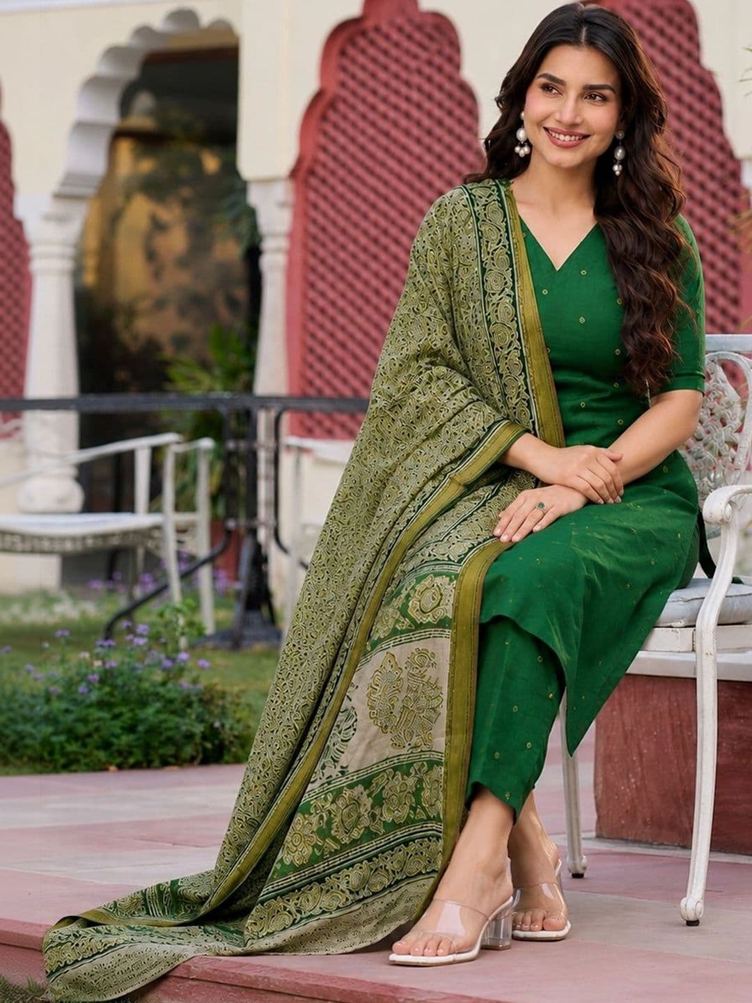 Aaghnya Women Ethnic Motifs Regular Kurta with Trousers & With Dupatta thumbnail 3