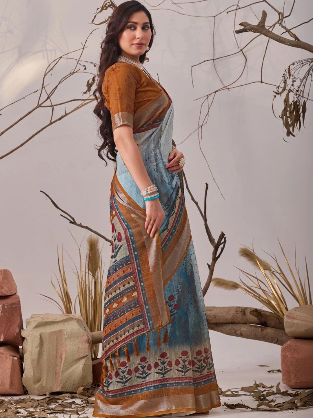 Moda Rapido Floral Linen Blend Designer Saree thumbnail 5