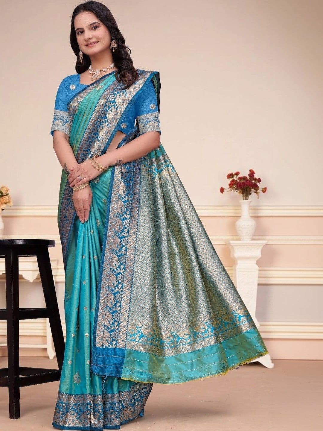RANGREET Ethnic Motifs Zari Saree thumbnail 3
