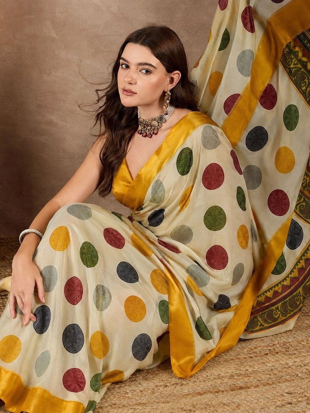 Sita Polka Dot Pure Georgette Saree thumbnail 4