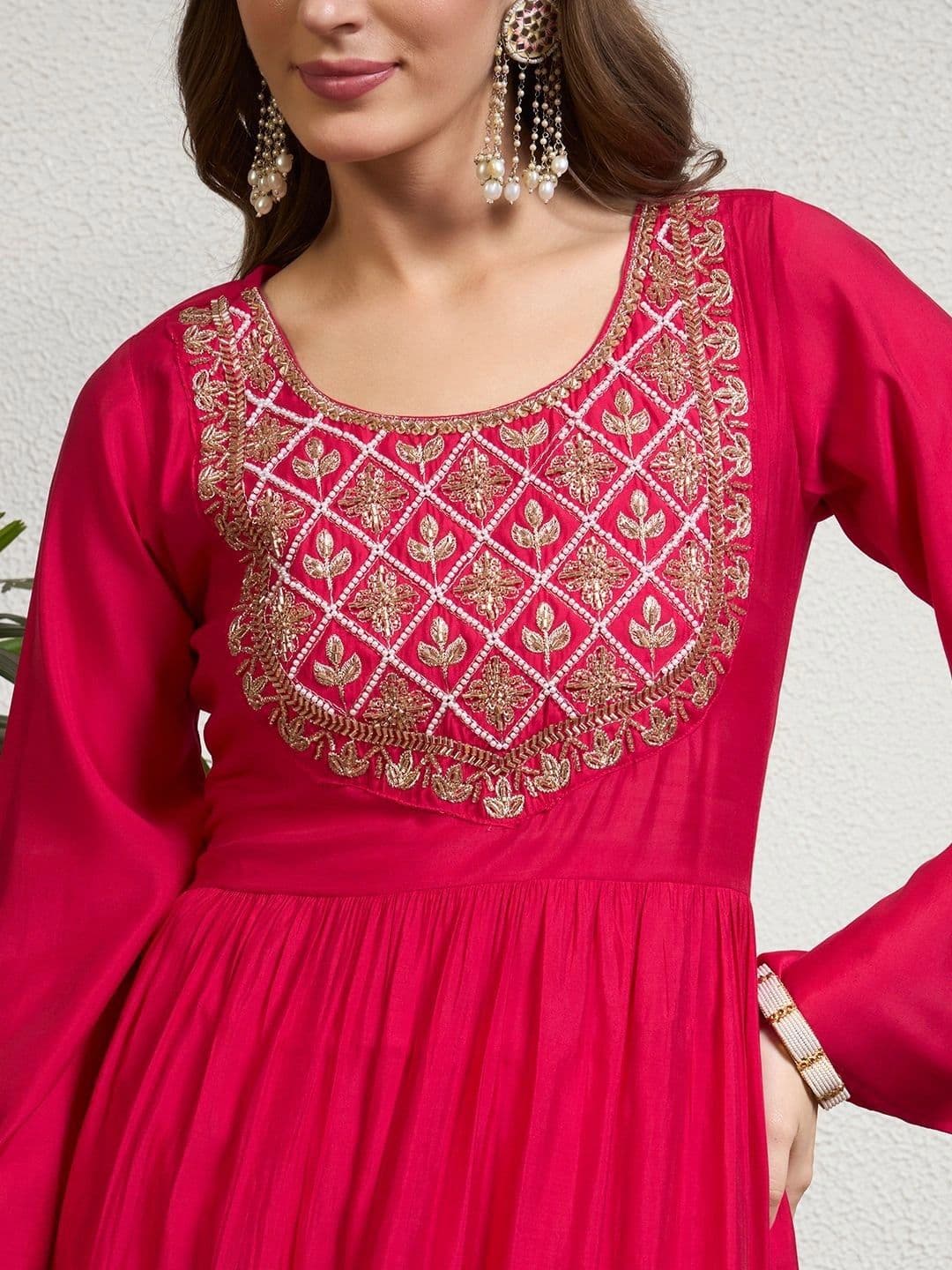 Honky Tonky Women Ethnic Motifs Embroidered Tiered Thread Work Kurta with Trousers & With Dupatta thumbnail 3