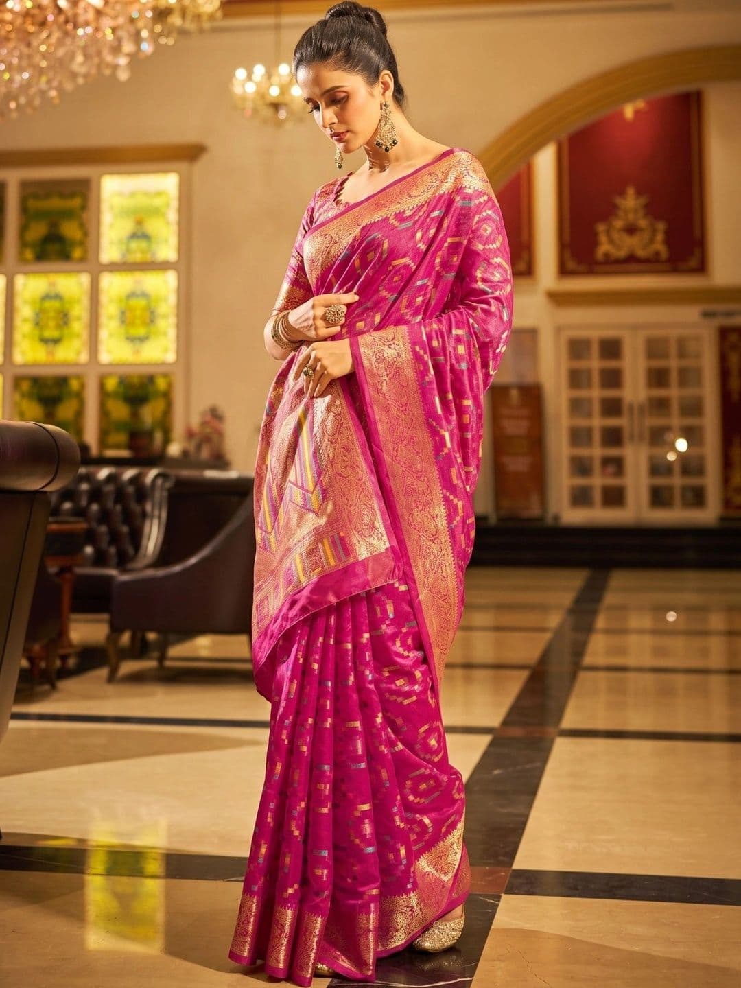 Madhuhansh Woven Design Zari Organza Patola Saree thumbnail 4