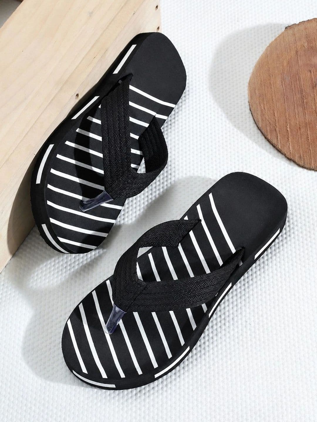 ENRIZZ Men Striped Thong Flip-Flops thumbnail 5