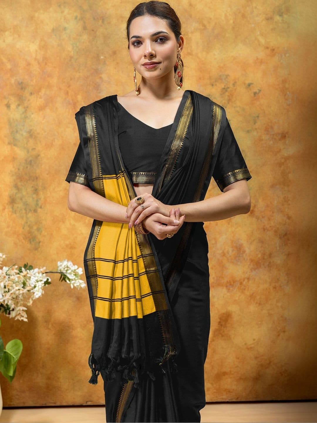 KALINI Zari Designer Gadwal Saree thumbnail 5
