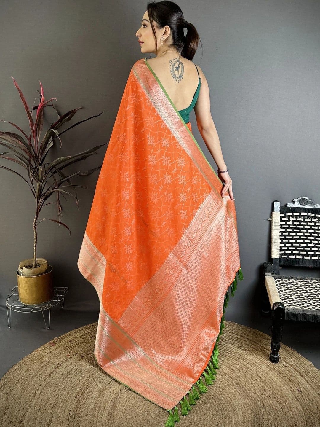 Moda Rapido Woven Design Zari Silk Blend Designer Banarasi Saree thumbnail 4
