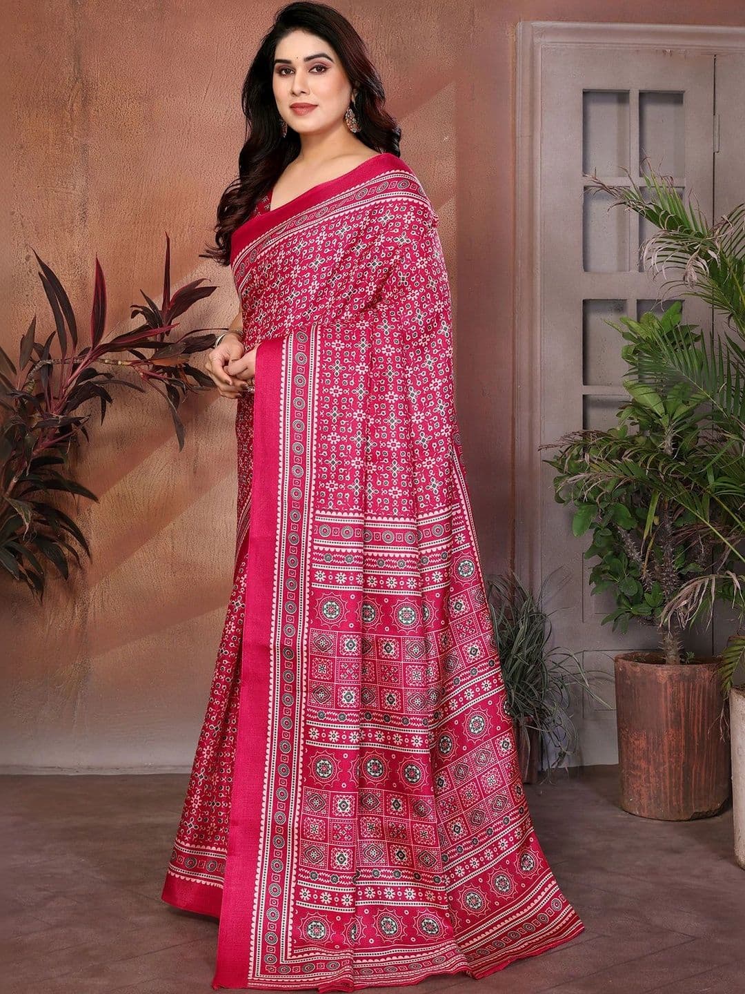 SZN Art Silk Saree thumbnail 3