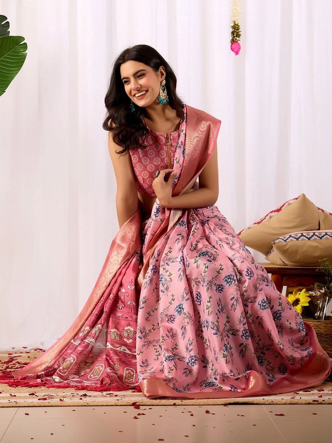 Moda Rapido Floral Zari Silk Blend Designer Saree thumbnail 3
