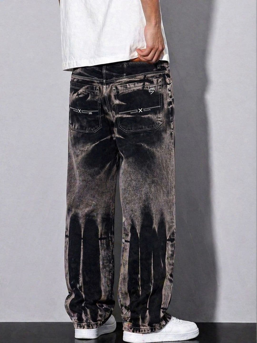 VERTICALS Men Straight Fit Mid-Rise Jeans thumbnail 2