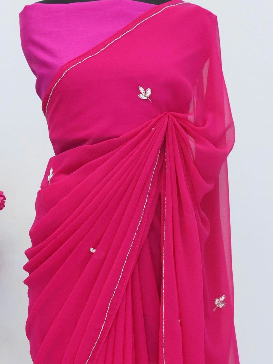 House of Pataudi Floral Beads and Stones Poly Georgette Designer Saree thumbnail 3